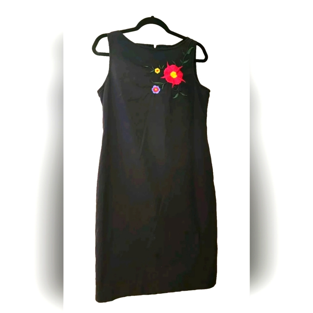 Evan Picone Dress Size 8 Black Sheath Sleeveless Lined Embroidered Lot2